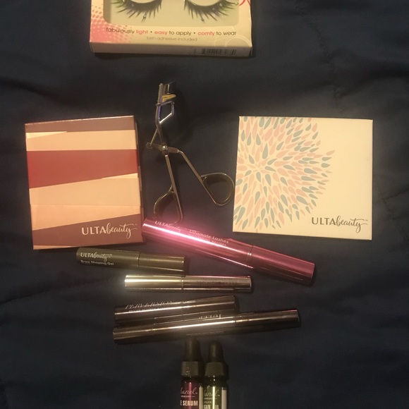 Fake lashes and multiple mascaras - Picture 2 of 2